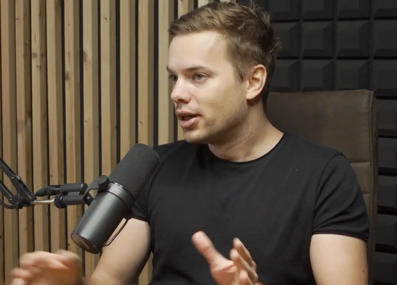 Martin Brath při natáčení podcastu